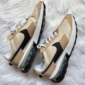 Nike Air Max Pre-day in oatmeal/tan/black sneakers